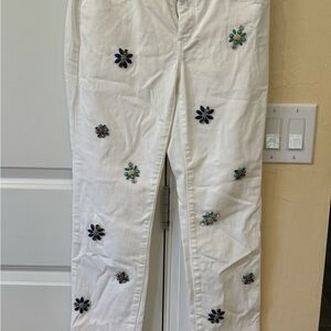 Chico's So Slimming Girlfriend Crop Pants in White